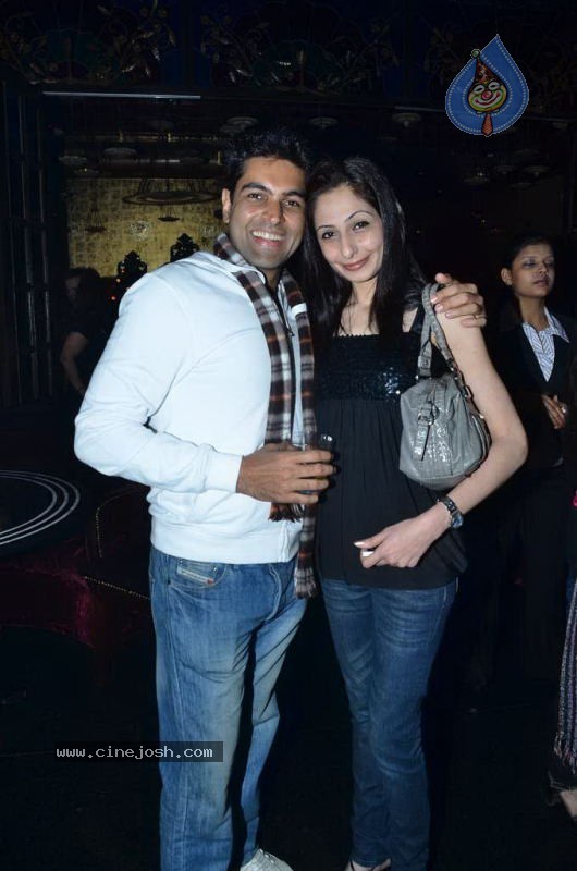 Bolly Celebs at Ashmit Patel Bday Bash - 100 / 175 photos