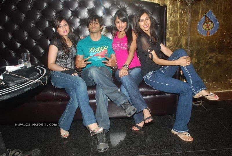 Bolly Celebs at Ashmit Patel Bday Bash - 136 / 175 photos