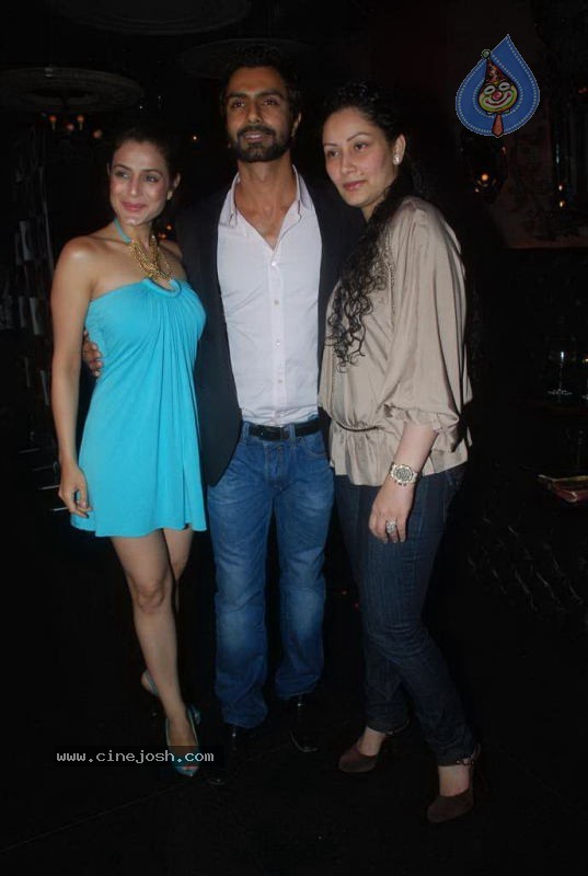Bolly Celebs at Ashmit Patel Bday Bash - 140 / 175 photos
