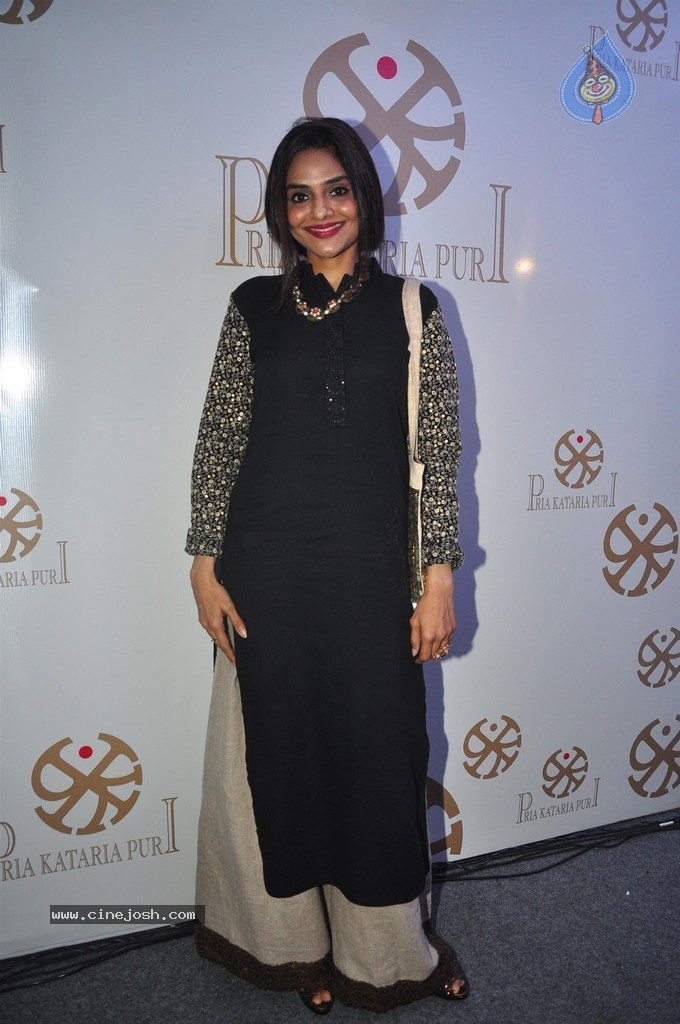 Bolly Celebs at AZA Store Launch - 10 / 49 photos