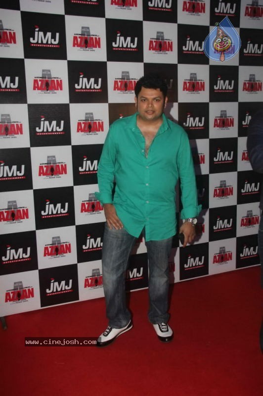 Bolly Celebs at Azaan Premiere - 24 / 43 photos