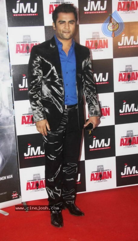 Bolly Celebs at Azaan Premiere - 26 / 43 photos