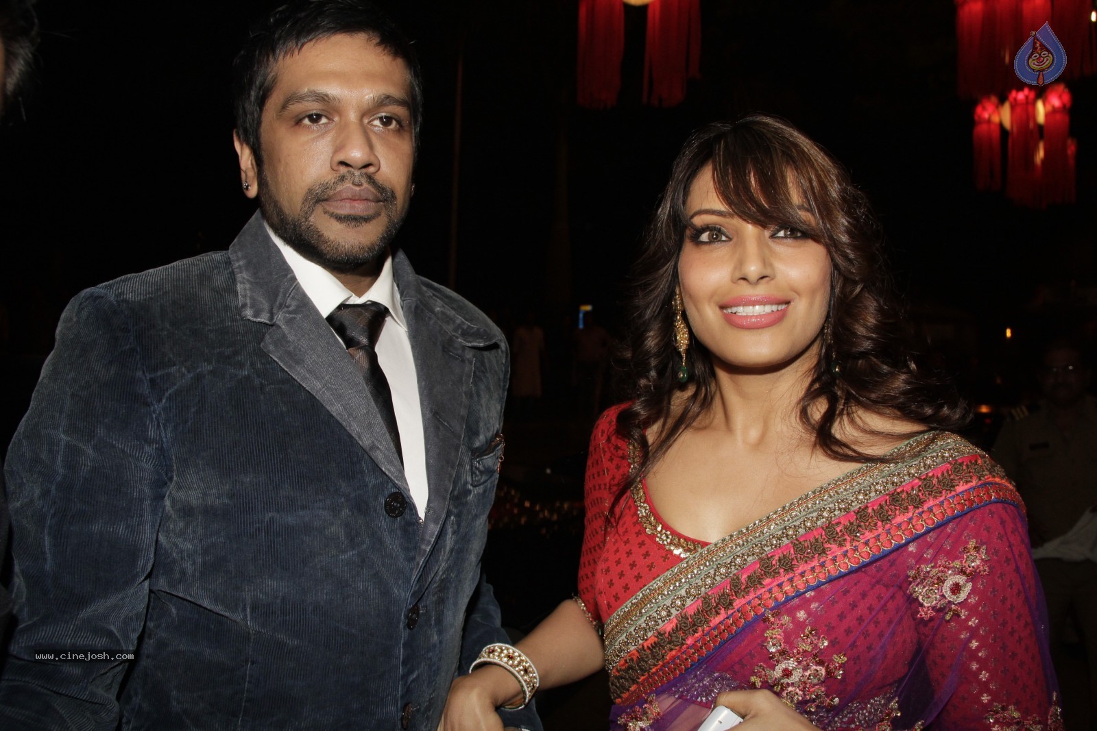 Bolly Celebs at Big B Diwali Party - 48 / 133 photos