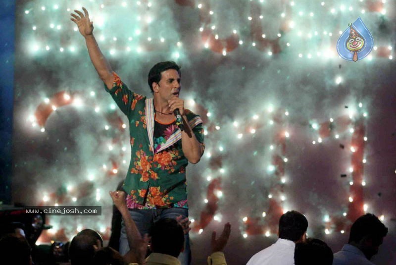 Bolly Celebs at BIG STAR Entertainment Awards - 26 / 79 photos