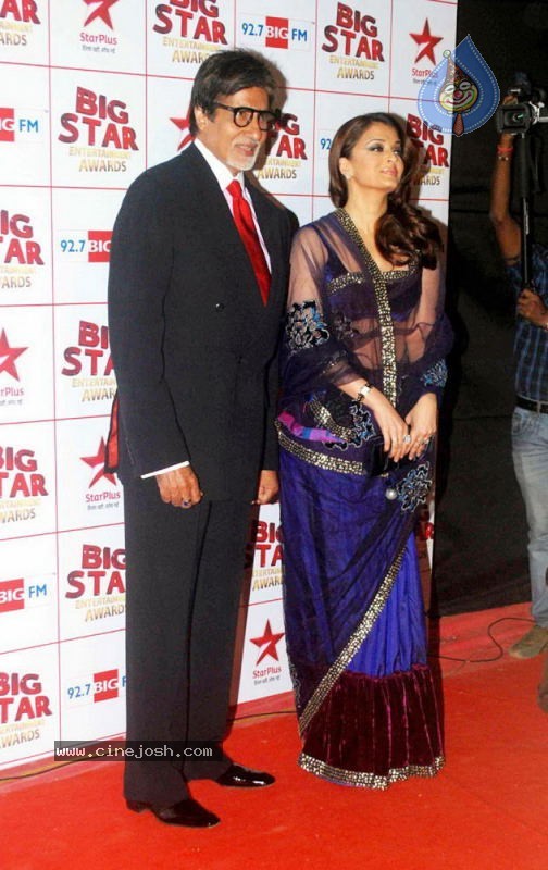 Bolly Celebs at BIG STAR Entertainment Awards - 39 / 79 photos
