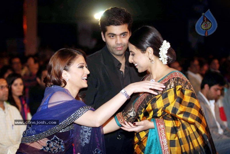 Bolly Celebs at BIG STAR Entertainment Awards - 41 / 79 photos