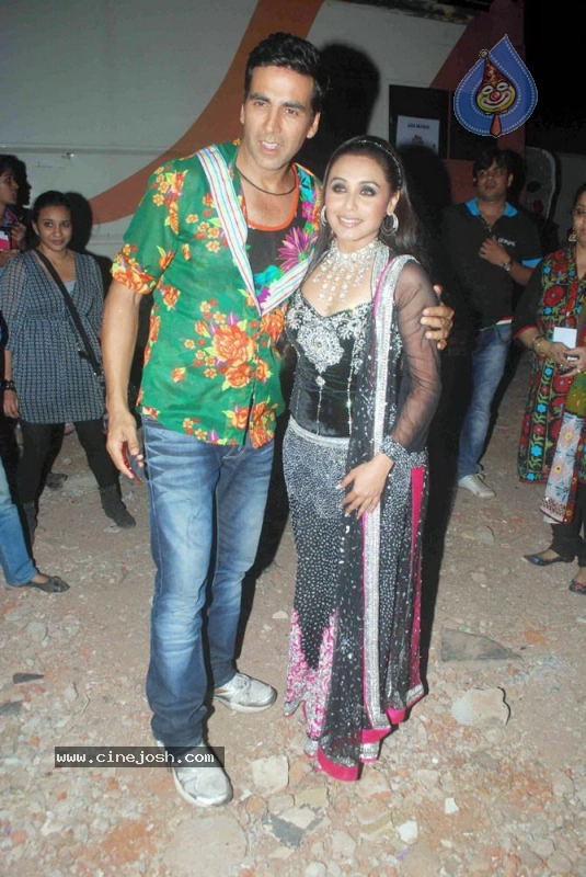 Bolly Celebs at BIG STAR Entertainment Awards - 51 / 79 photos