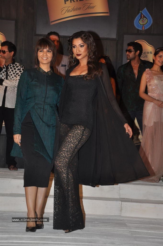 Bolly Celebs at Blenders Pride Fashion Tour 2012 - 22 / 52 photos