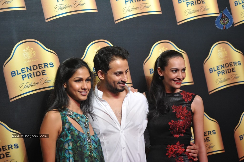 Bolly Celebs at Blenders Pride Fashion Tour 2013 - 19 / 107 photos