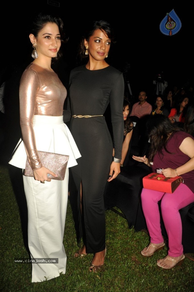 Bolly Celebs at Blenders Pride Fashion Tour 2013 - 29 / 107 photos