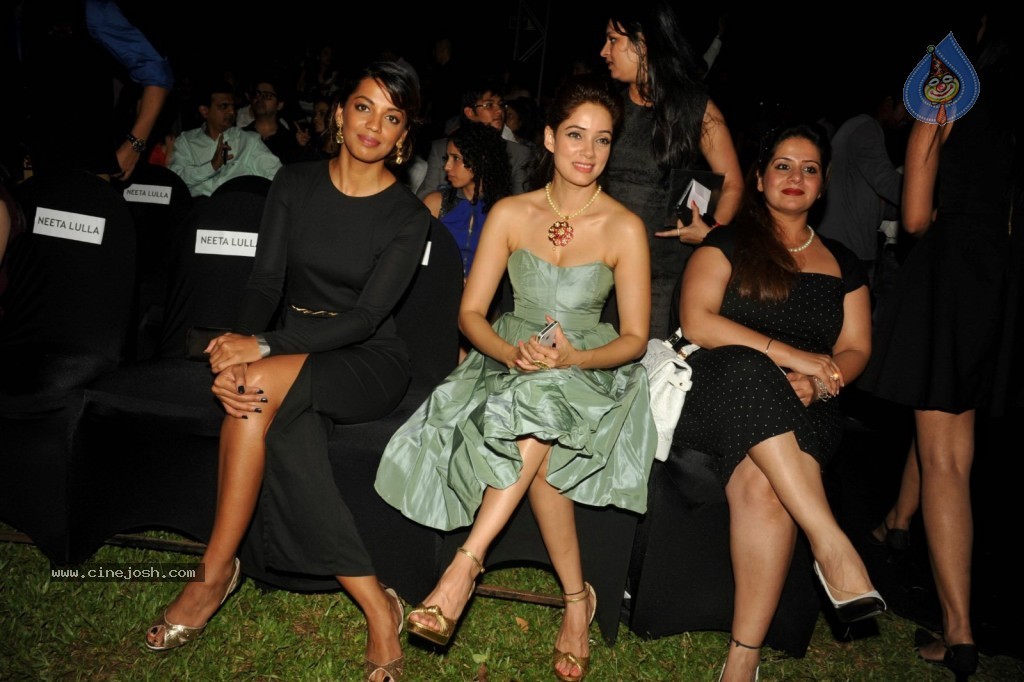 Bolly Celebs at Blenders Pride Fashion Tour 2013 - 67 / 107 photos