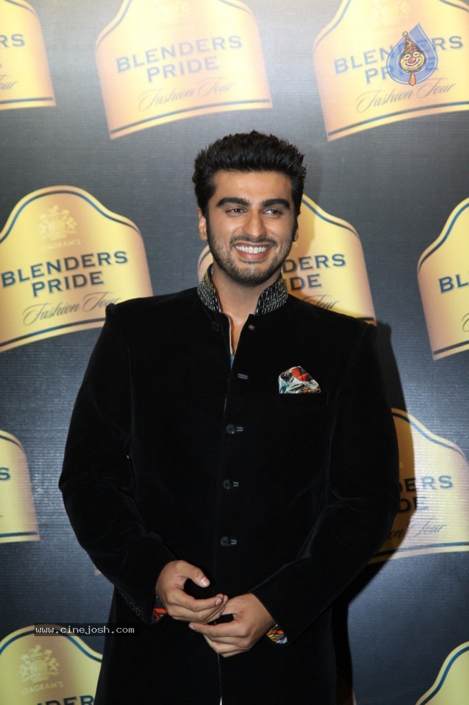 Bolly Celebs at Blenders Pride Fashion Tour 2013 - 70 / 107 photos