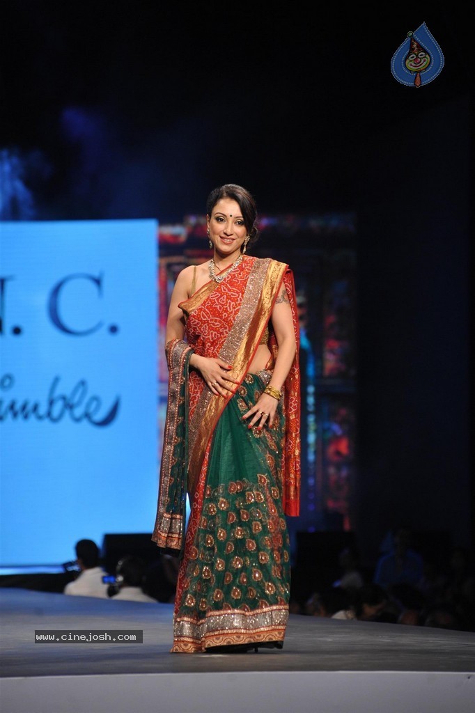 Bolly Celebs at Caring with Style Fashion Show - 35 / 136 photos