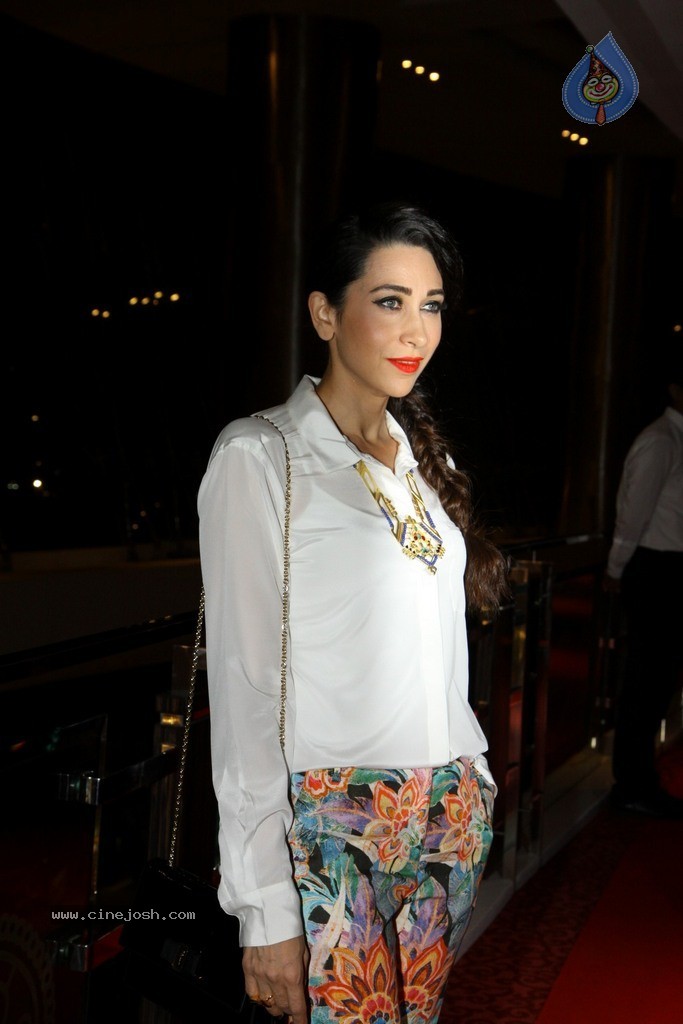 Bolly Celebs at Charity Art Auction Samvedna - 25 / 173 photos