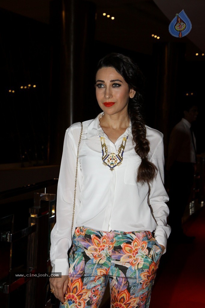 Bolly Celebs at Charity Art Auction Samvedna - 56 / 173 photos