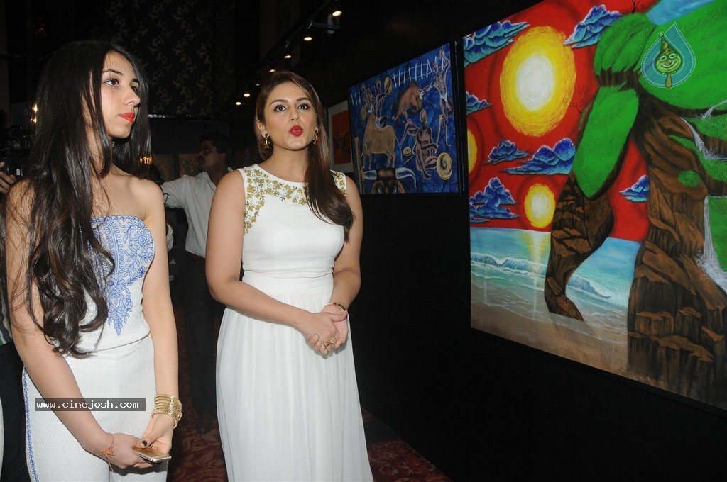 Bolly Celebs at Charity Art Auction Samvedna - 64 / 173 photos