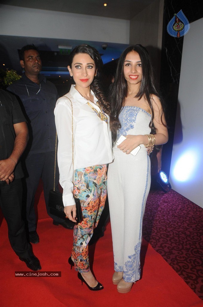 Bolly Celebs at Charity Art Auction Samvedna - 89 / 173 photos