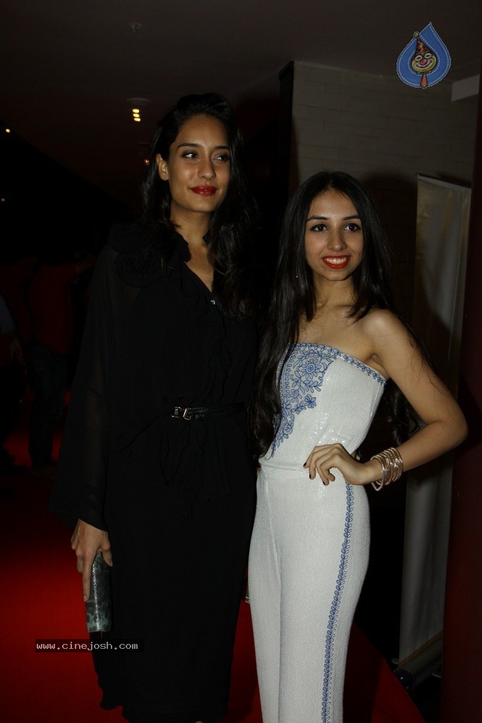 Bolly Celebs at Charity Art Auction Samvedna - 113 / 173 photos