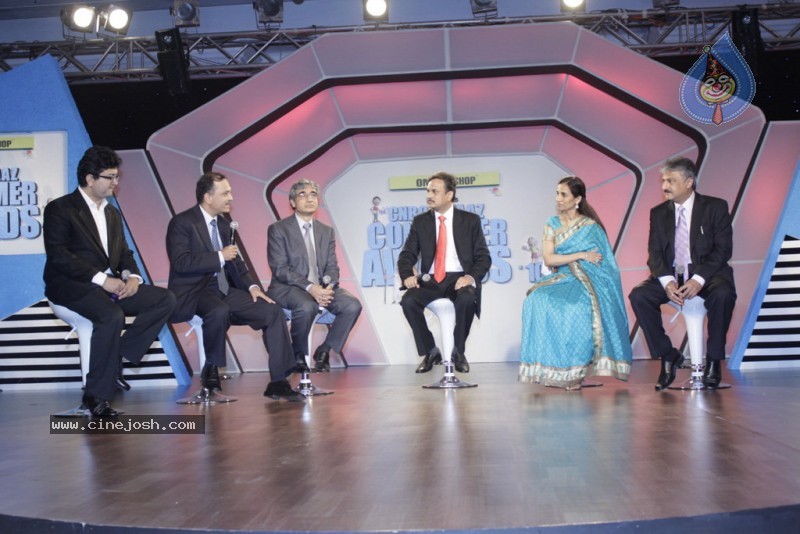 Bolly Celebs at CNBC Awaaz Consumer Awards - 65 / 67 photos
