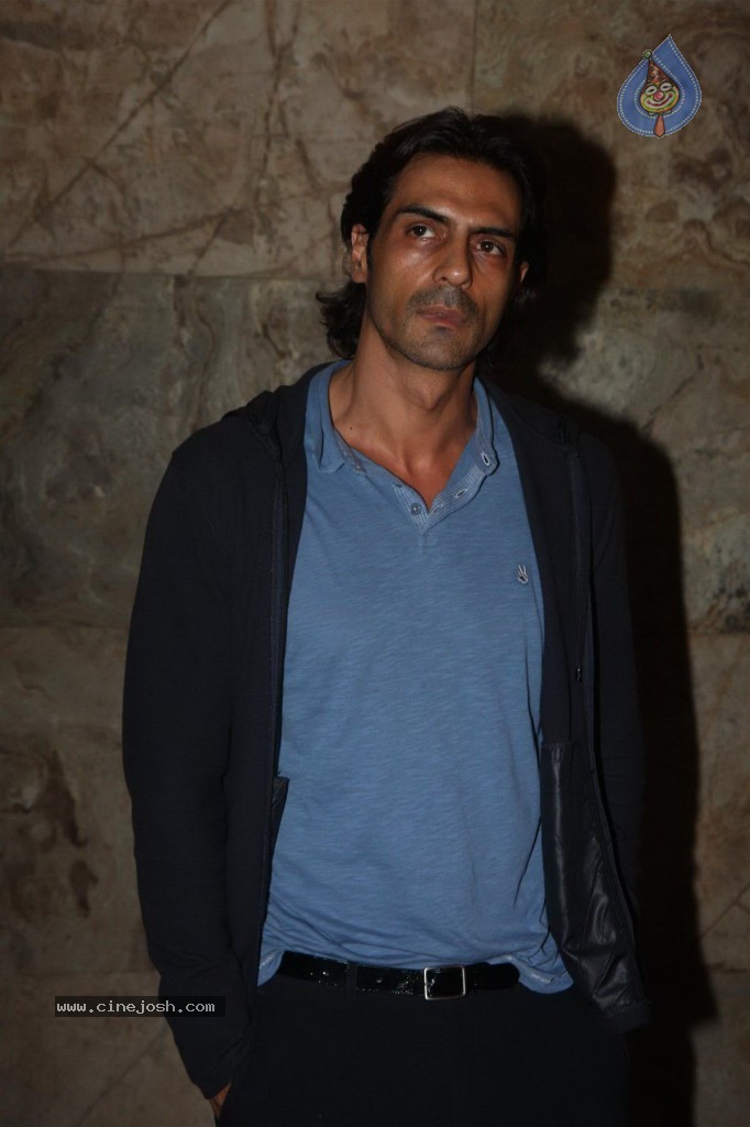 Bolly Celebs at D Day Special Show - 55 / 93 photos