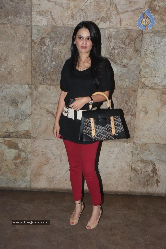 Bolly Celebs at D Day Special Show - 75 / 93 photos