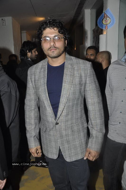 Bolly Celebs at Dabboo Ratnani Calendar Launch - 72 / 123 photos