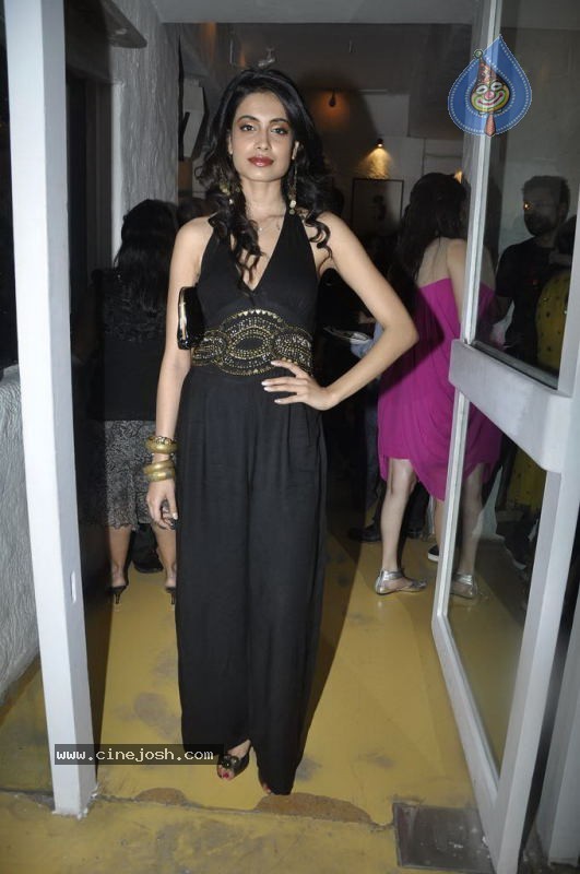 Bolly Celebs at Dabboo Ratnani Calendar Launch - 97 / 123 photos