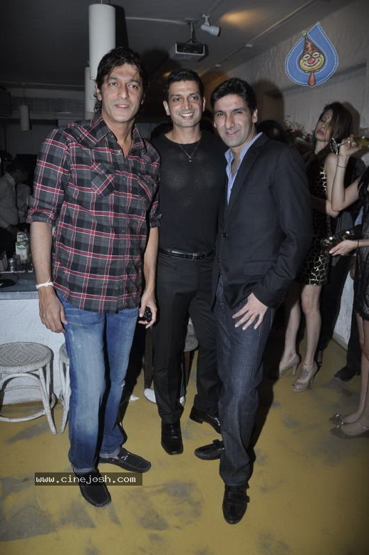 Bolly Celebs at Dabboo Ratnani Calendar Launch - 122 / 123 photos