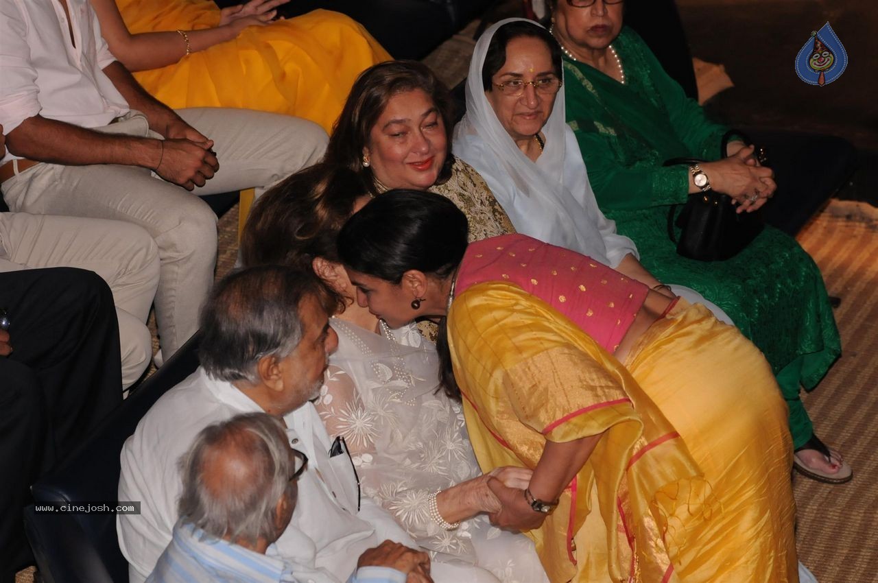 Bolly Celebs at Dadasaheb Phalke Award Presentation  - 9 / 111 photos