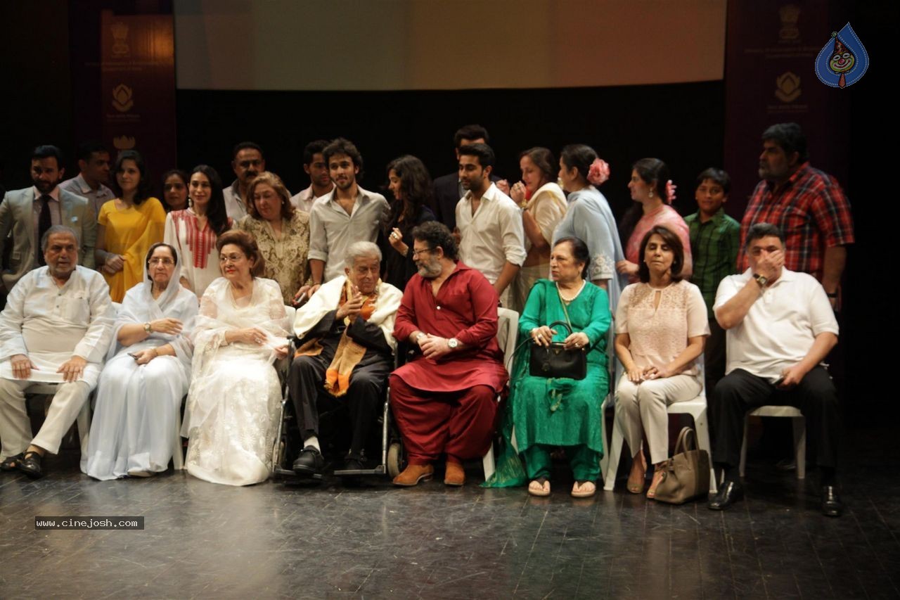 Bolly Celebs at Dadasaheb Phalke Award Presentation  - 28 / 111 photos