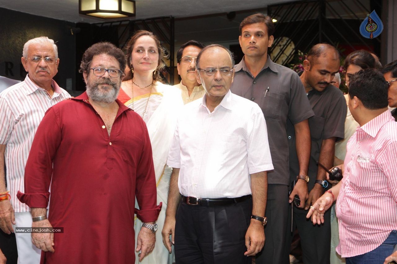 Bolly Celebs at Dadasaheb Phalke Award Presentation  - 31 / 111 photos