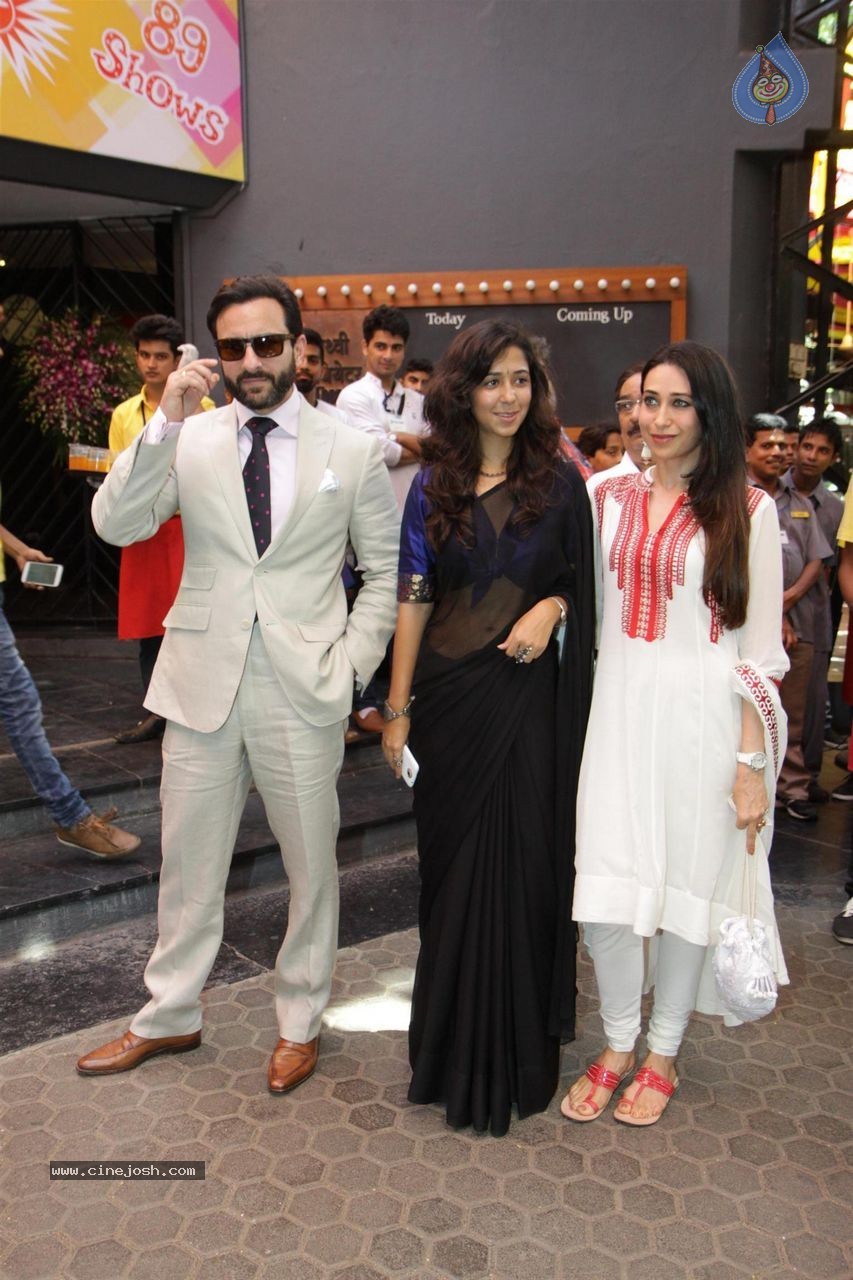 Bolly Celebs at Dadasaheb Phalke Award Presentation  - 35 / 111 photos