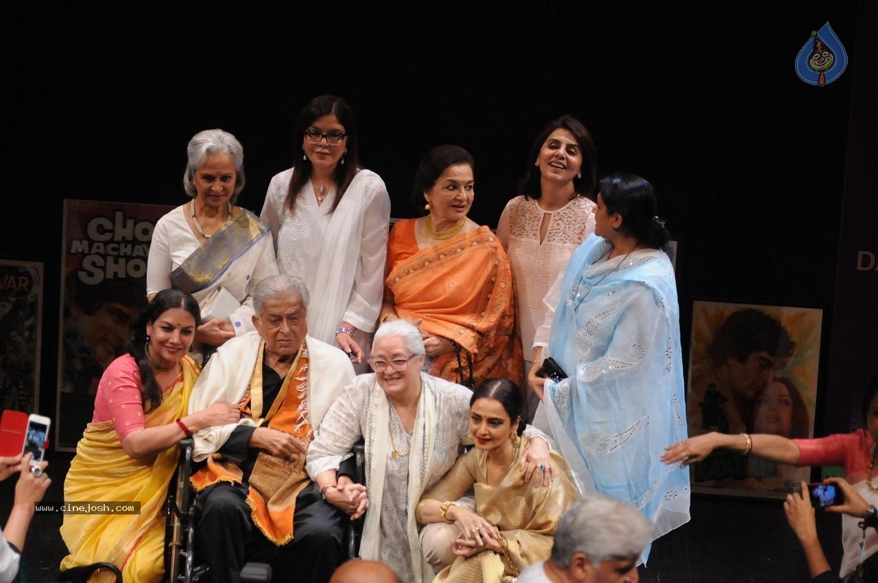 Bolly Celebs at Dadasaheb Phalke Award Presentation  - 42 / 111 photos