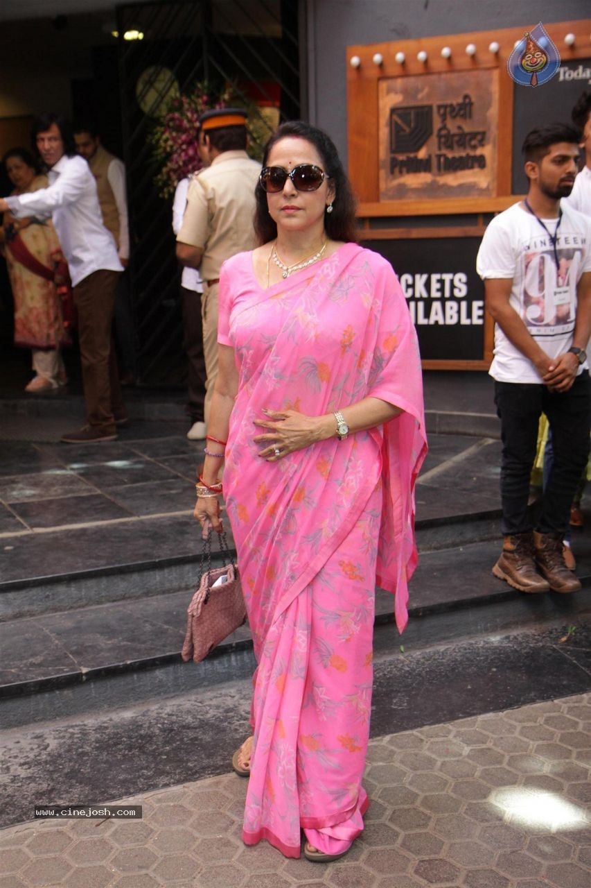 Bolly Celebs at Dadasaheb Phalke Award Presentation  - 72 / 111 photos