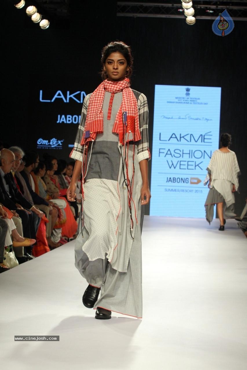 Bolly Celebs at Day 3 LFW Summer Resort 2015 - 24 / 115 photos