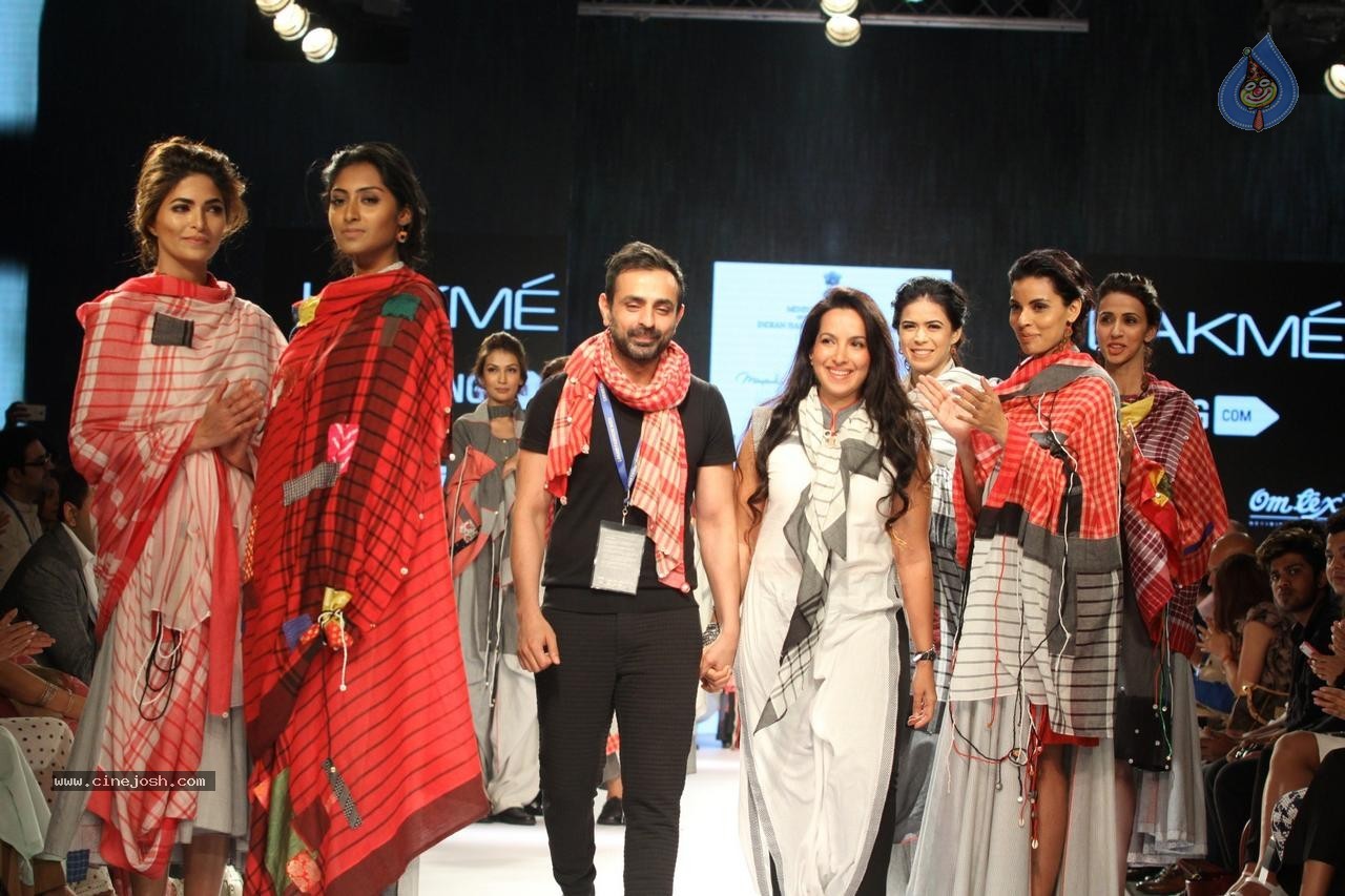 Bolly Celebs at Day 3 LFW Summer Resort 2015 - 38 / 115 photos