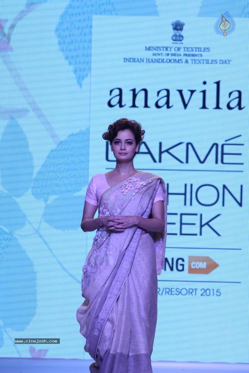 Bolly Celebs at Day 3 LFW Summer Resort 2015 - 66 / 115 photos