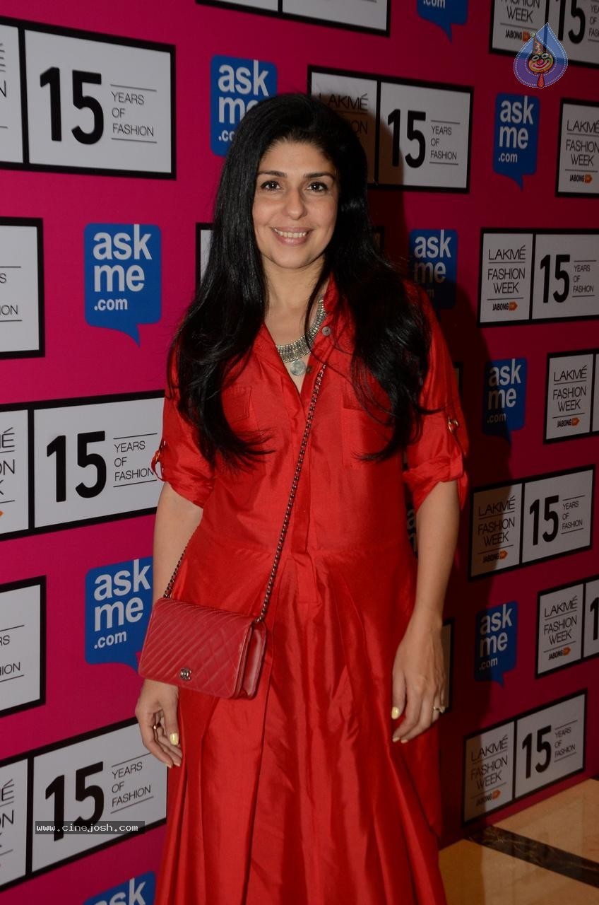 Bolly Celebs at Day 3 LFW Summer Resort 2015 - 68 / 115 photos