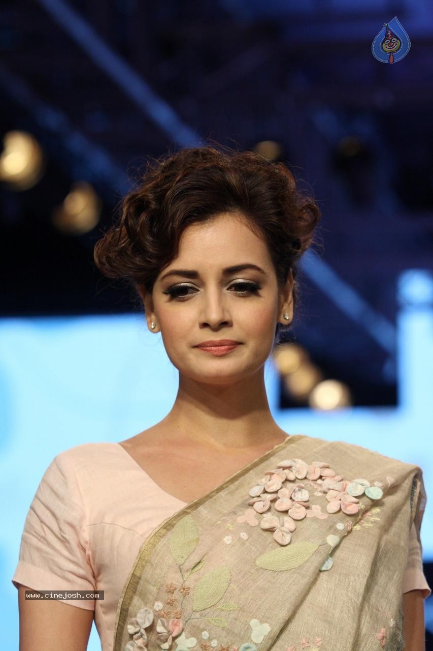 Bolly Celebs at Day 3 LFW Summer Resort 2015 - 79 / 115 photos