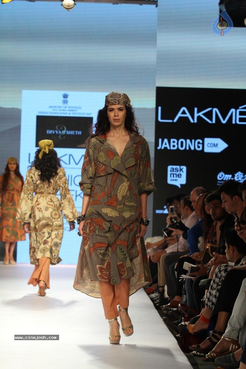 Bolly Celebs at Day 3 LFW Summer Resort 2015 - 100 / 115 photos