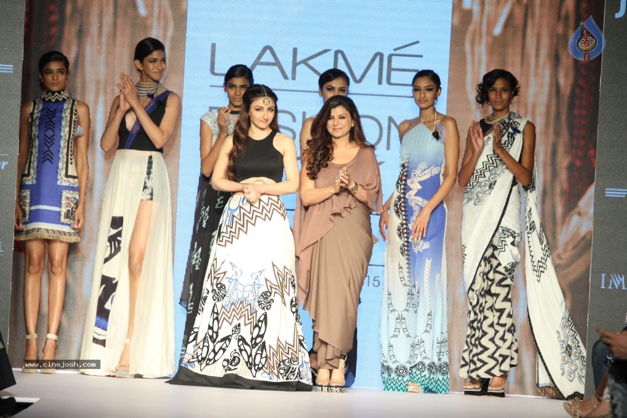 Bolly Celebs at Day 4 LFW Summer Resort 2015 - 1 / 72 photos