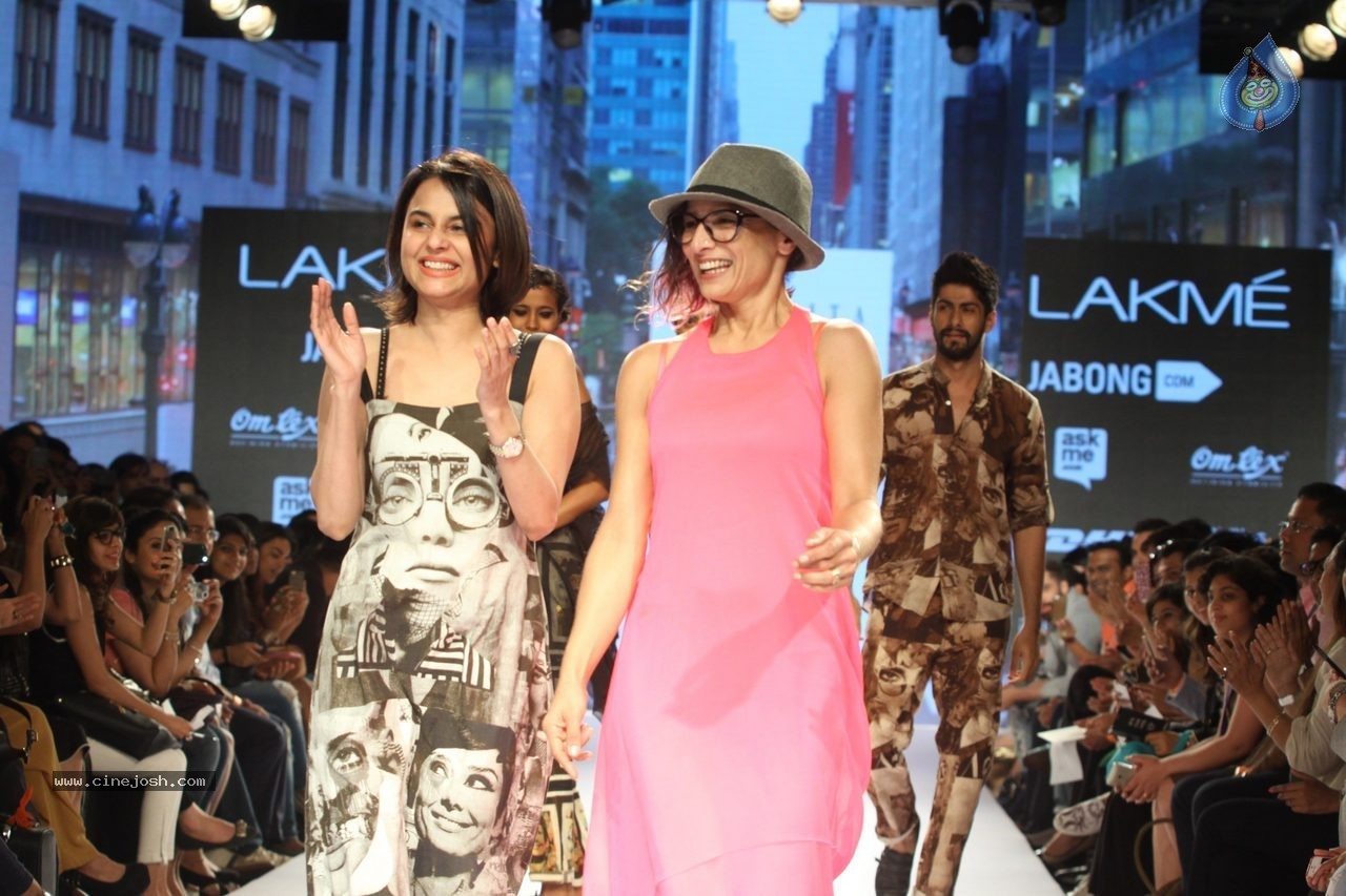 Bolly Celebs at Day 4 LFW Summer Resort 2015 - 48 / 72 photos