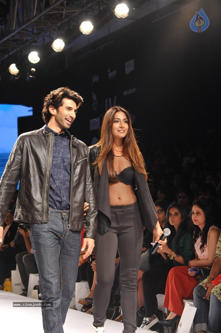 Bolly Celebs at Day 4 LFW Summer Resort 2015 - 50 / 72 photos