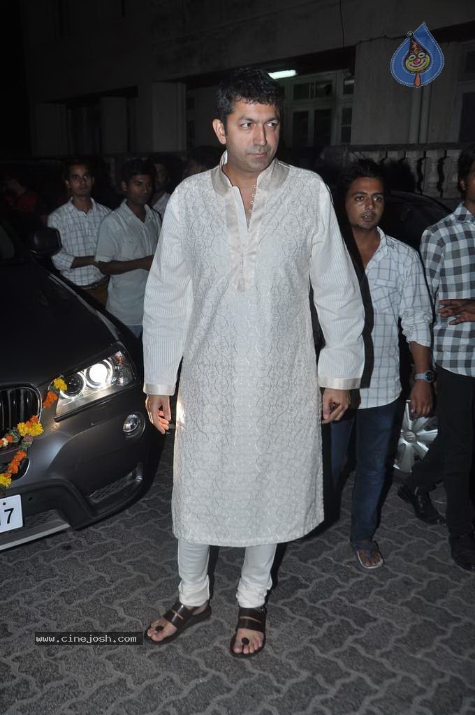 Bolly Celebs at Diwali Celebrations  - 14 / 152 photos