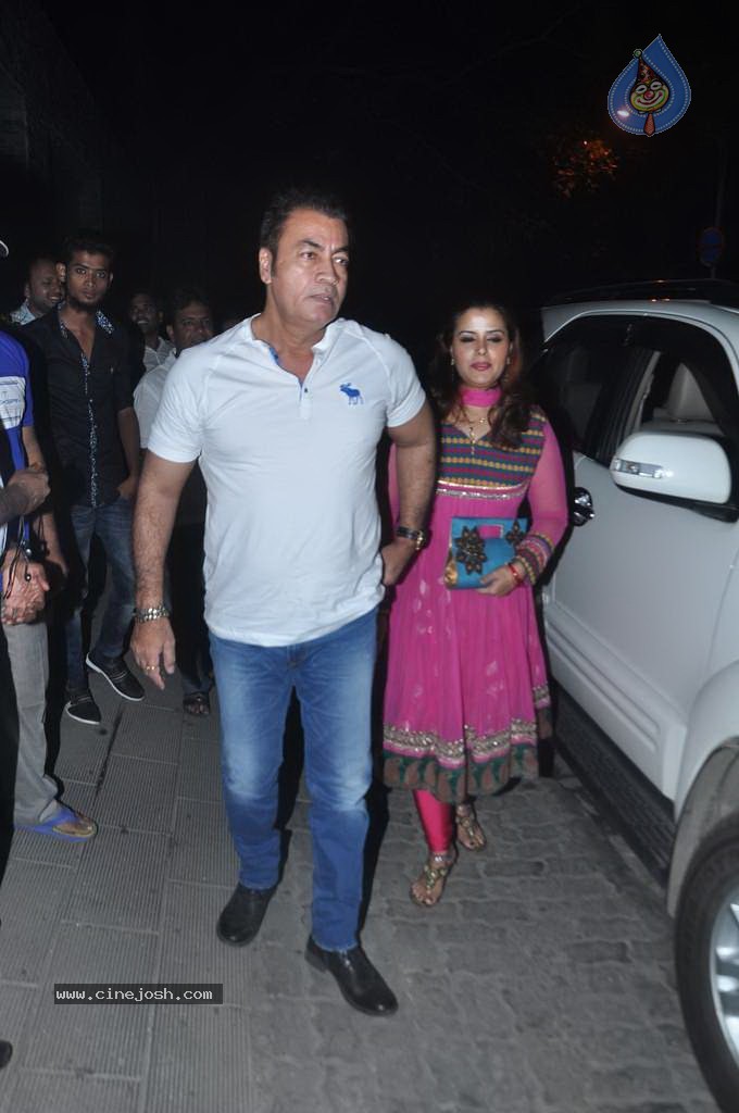 Bolly Celebs at Diwali Celebrations  - 74 / 152 photos