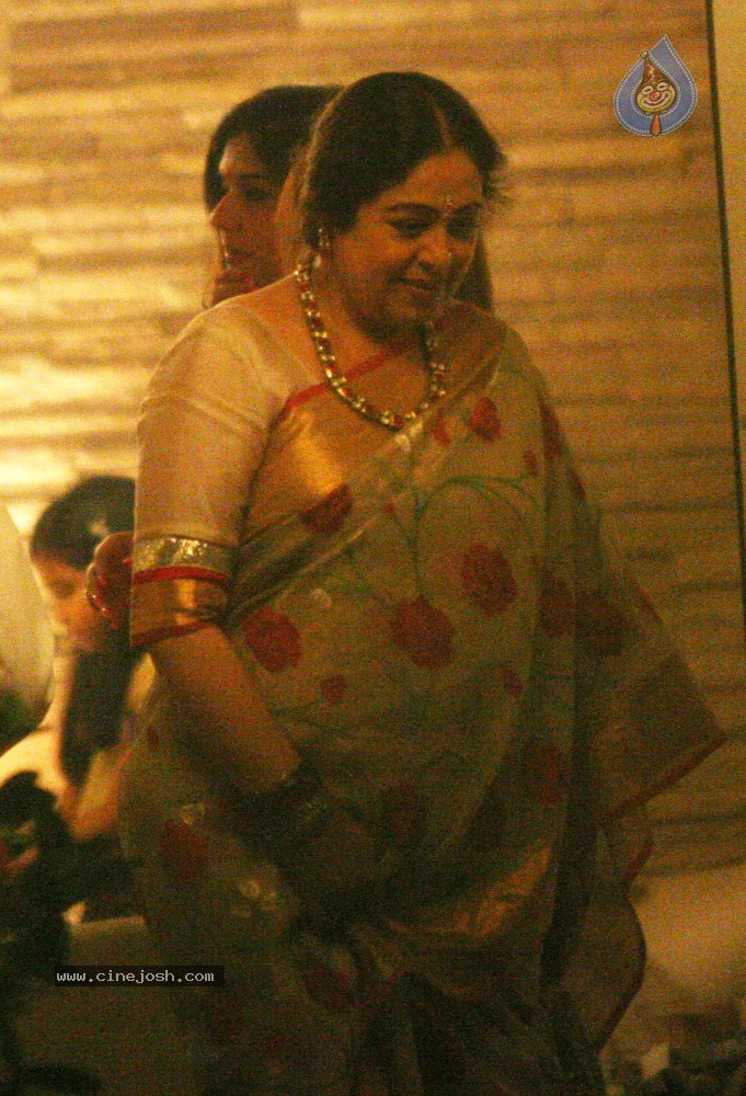 Bolly Celebs at Diwali Celebrations  - 75 / 152 photos