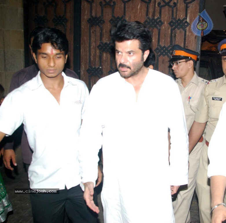 Bolly Celebs at Diwali Celebrations  - 80 / 152 photos