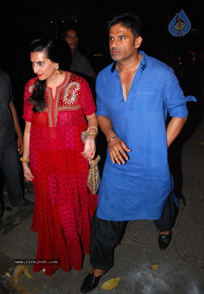 Bolly Celebs at Diwali Celebrations  - 100 / 152 photos
