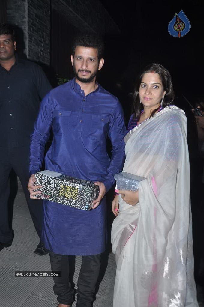 Bolly Celebs at Diwali Celebrations  - 118 / 152 photos