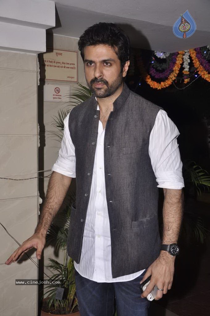 Bolly Celebs at Diwali Celebrations  - 131 / 152 photos